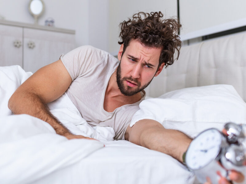 كيف تقنع جسمك باستكمال النوم مرة أخرى بعد الإستيقاظ ليلا؟