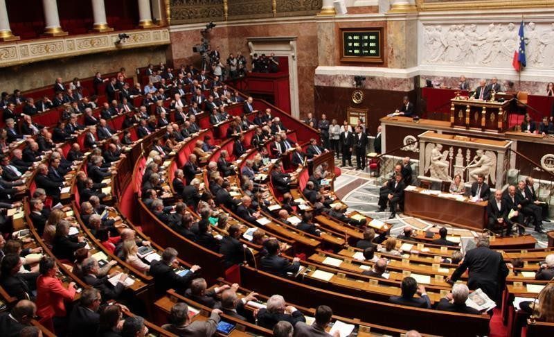 الشيوخ الفرنسي يقر خطة إصلاح نظام التقاعد المثيرة للجدل